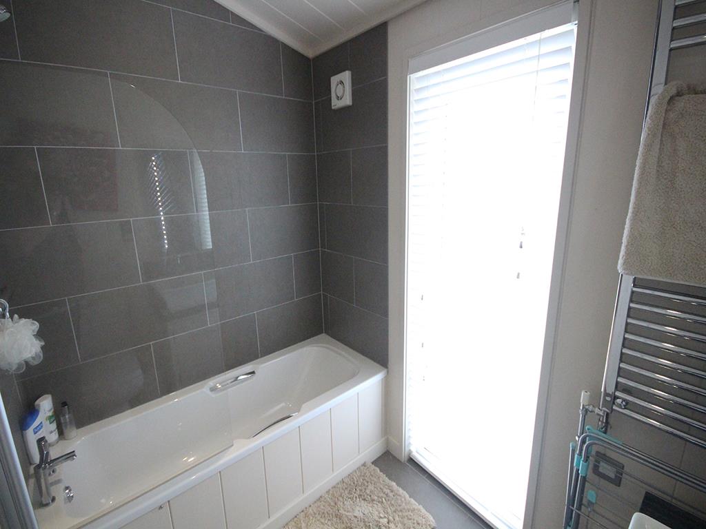 3 bedroom park home For Sale in Clitheroe - IMG_8159.JPG